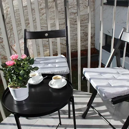 Leo Apartment Free Parking - Augusta Bratislava Exterior photo