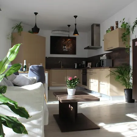 Leo Apartment Free Parking - Augusta Bratislava Exterior photo