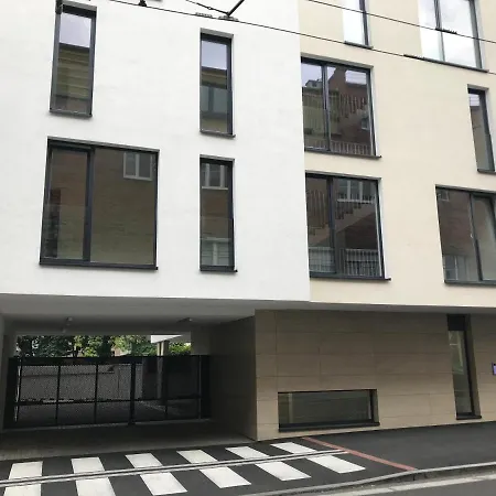Leo Apartment Free Parking - Augusta Bratislava Exterior photo